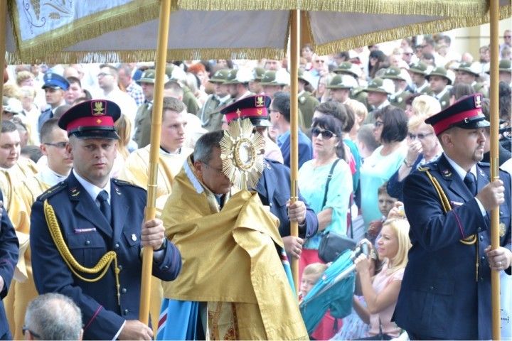 Most Rev. Eugeniusz Popowicz participated in Corpus Christi procession in Przemysl