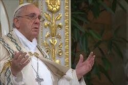 Молитва Папи Франциска за жертви авіакатастрофи на сході України та заклик до миру, щоб уникнути дальших невинних жертв