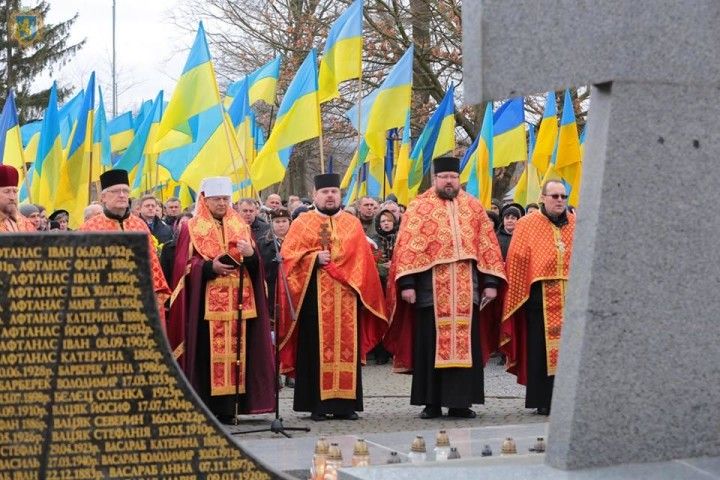 В с. Павлокома відбулись скорботні заходи із вшанування пам’яті 366 загиблих українців