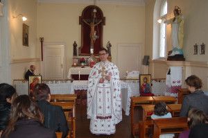 В неділю, 27 жовтня 2013 року о. Мирослав Туркот відслужив першу Службу Божу для вірних греко-католиків в місті П’ясечно б. Варшави.