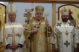У суботу вранці  єпископи Східних Церков відвідали парафію св. Петра і Павла (Кошиці 19.10.2013)
