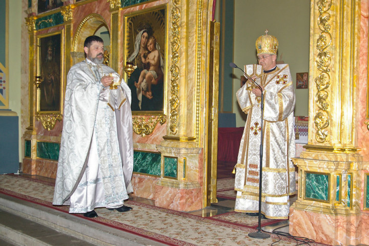 Wizytacja kanoniczna ks. bpa Eugeniusza Popowicza – biskupa pomocniczego w parafii Podwyższenia Krzyża Świętego w Krakowie