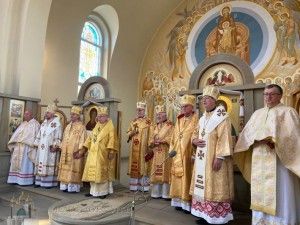 Близькість із біженцями та подяка полякам: владики Синоду Єпископів відвідали українські парафії у Польщі